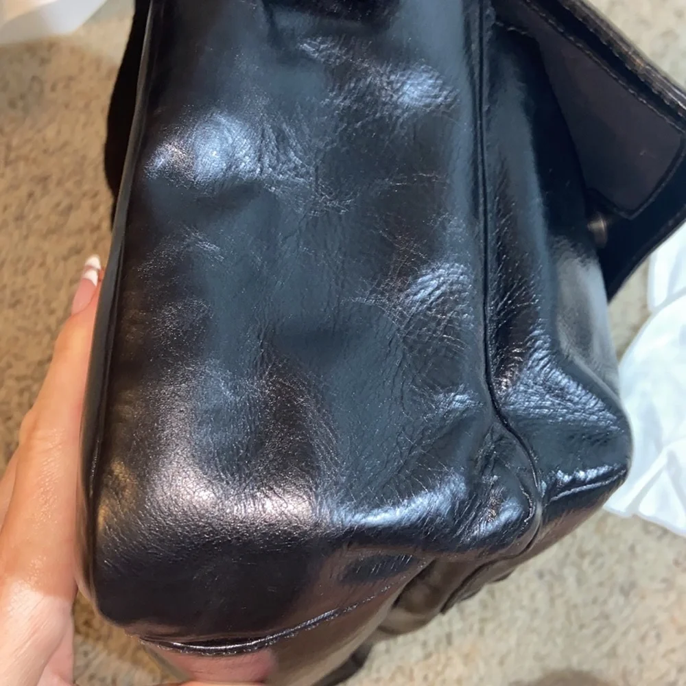 Like new FOSSIL EW transit Leather Computer/Messenger Bag